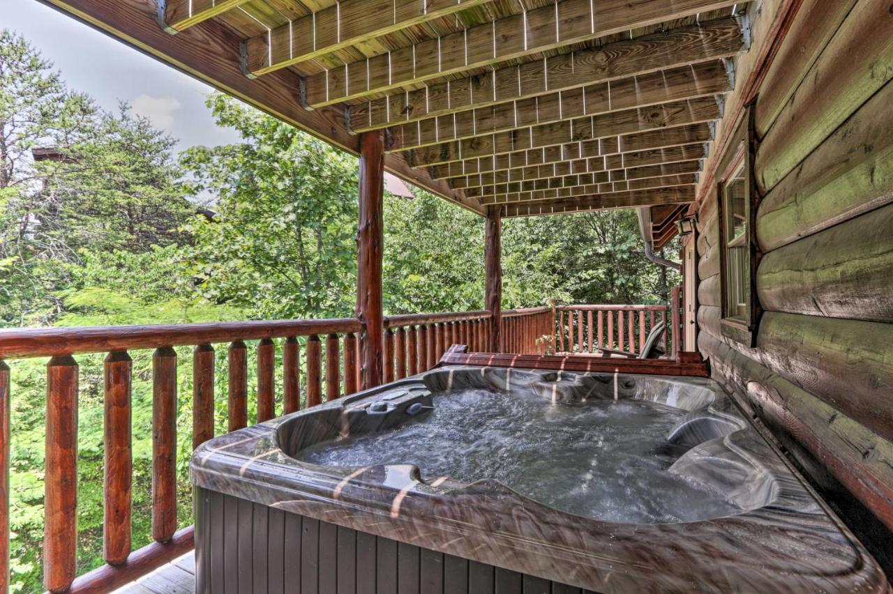 Pigeon Forge Getaway With Covered Patio And Hot Tub! エクステリア 写真
