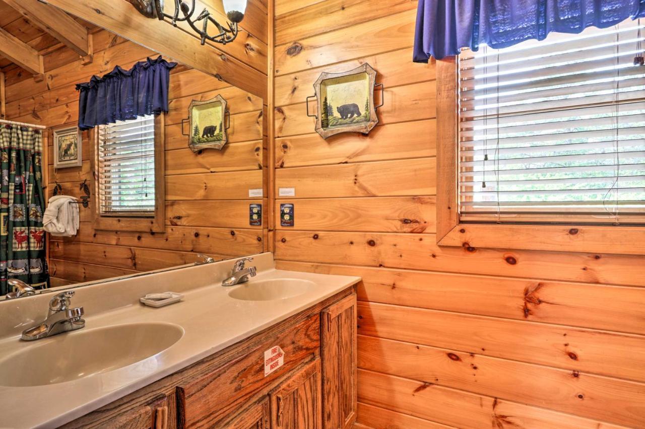 Pigeon Forge Getaway With Covered Patio And Hot Tub! エクステリア 写真