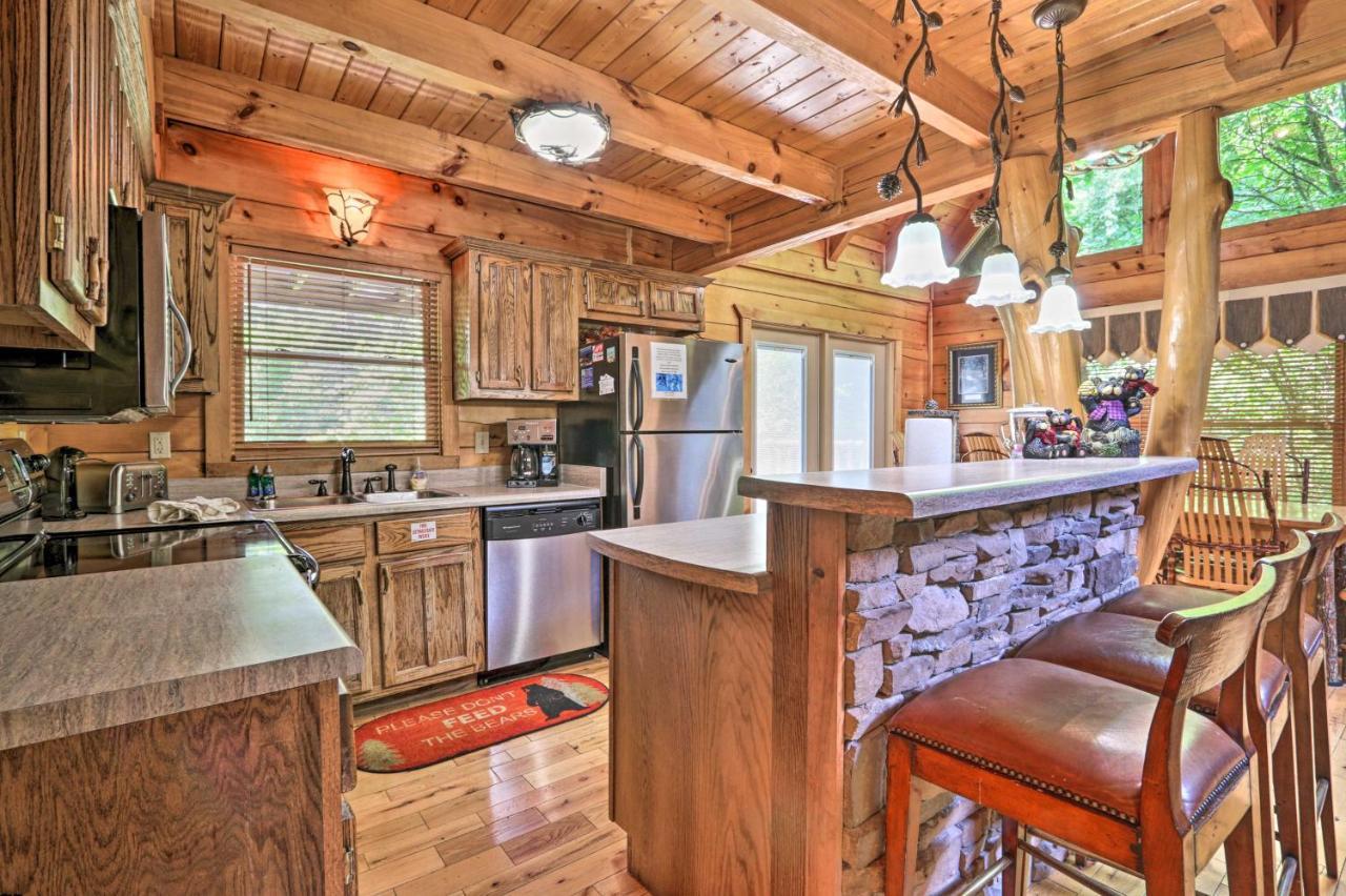 Pigeon Forge Getaway With Covered Patio And Hot Tub! エクステリア 写真