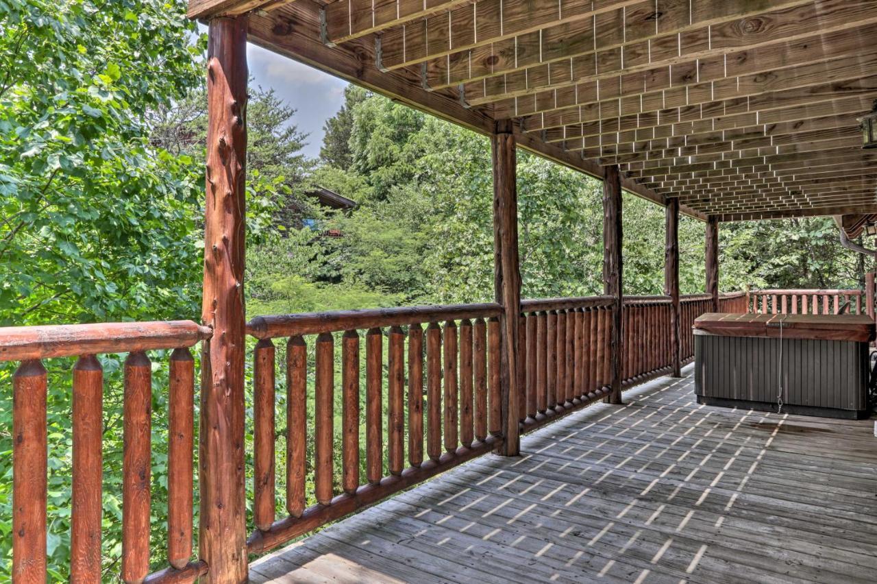 Pigeon Forge Getaway With Covered Patio And Hot Tub! エクステリア 写真