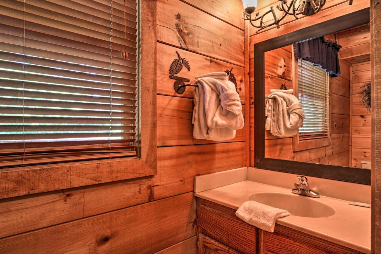 Pigeon Forge Getaway With Covered Patio And Hot Tub! エクステリア 写真
